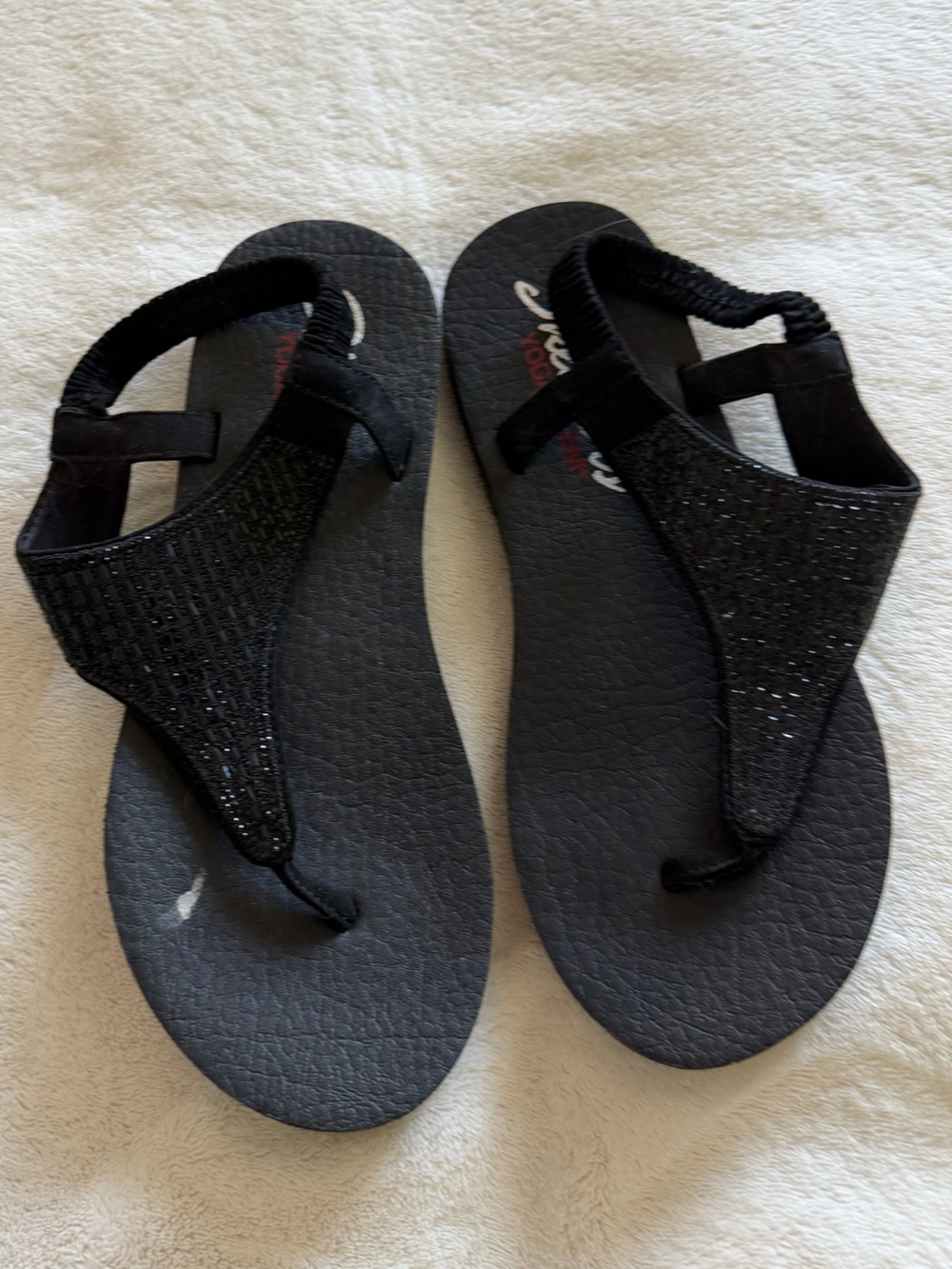 Skechers Black Beaded Yoga Foam T-Strap Sandals